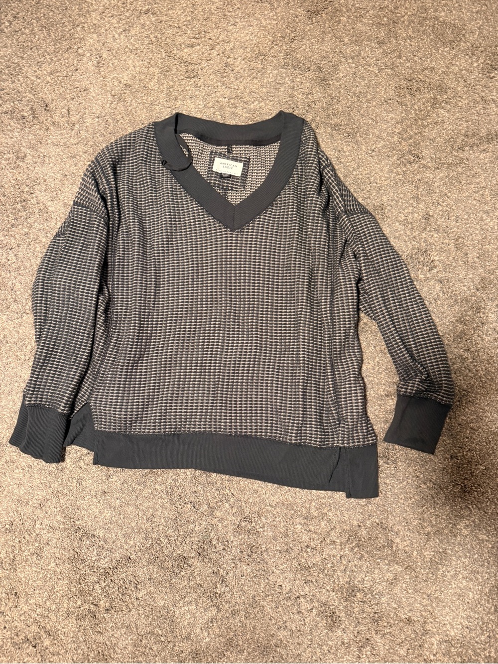 American Eagle Outfitters Gray V-Neck Knit Sweater